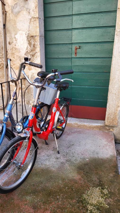 רוביני Oh La La Apartment Old Town מראה חיצוני תמונה